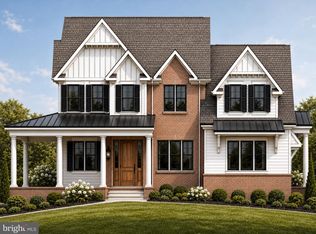 2074 Fox Creek Rd, Berwyn, PA 19312