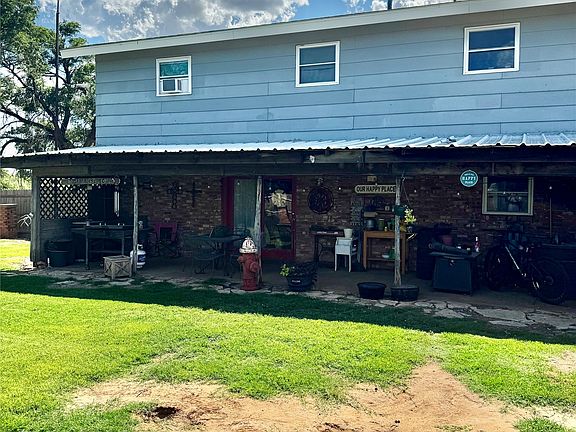 5th image of 705 Loop Rd