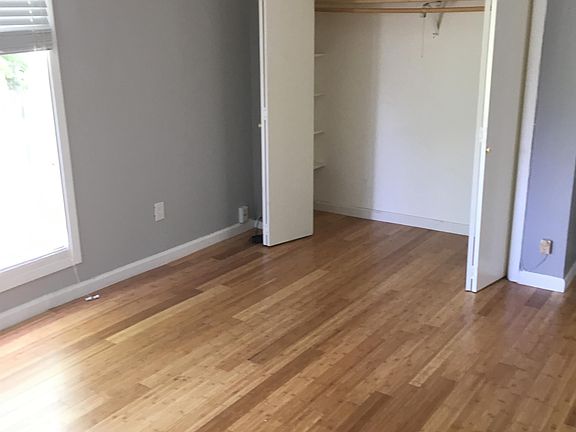 3rd image of 406 Hawthorne St