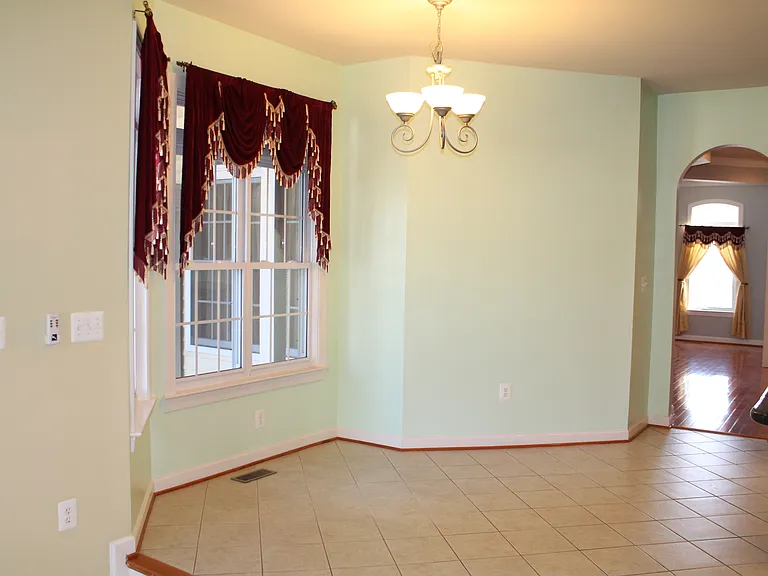 24907 Earlsford Dr — Photo 30