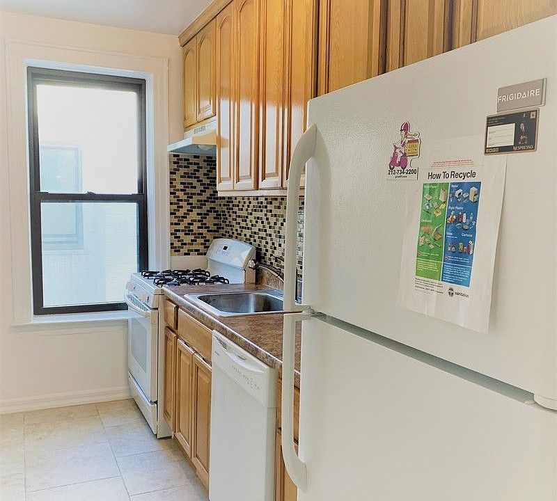 1st image of 1115 45th Ave #4B