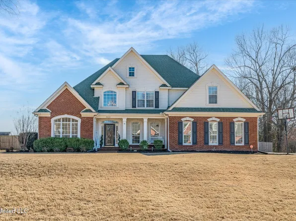 2615 Dickens Place Dr, Southaven, MS 38671