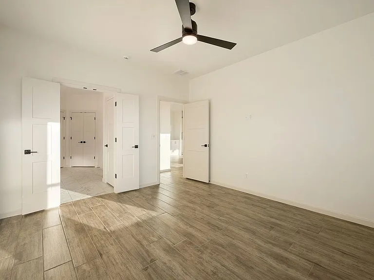 5017 Misty Wood Ln — Photo 27