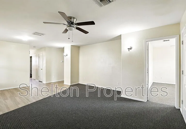 345 N 15th St — Photo 5