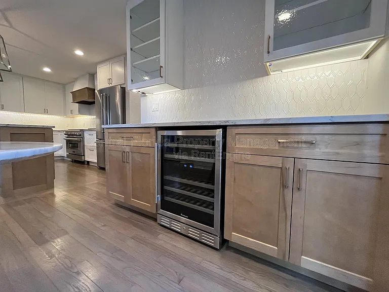 1509 E Jefferson St #X — Photo 22