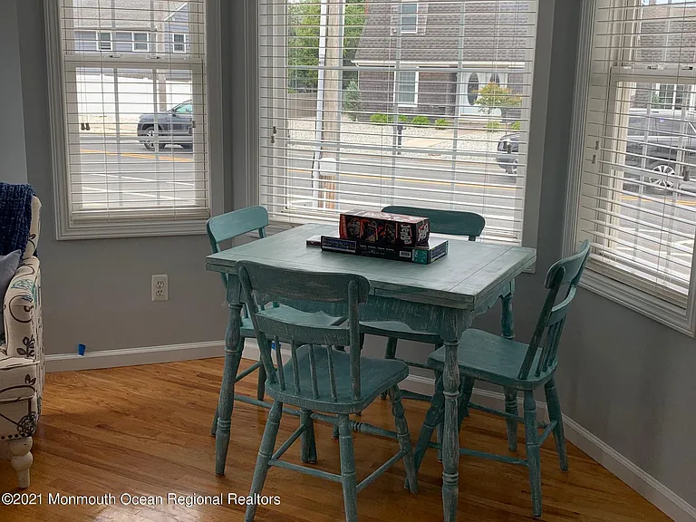 979 Ocean Ave — Photo 17