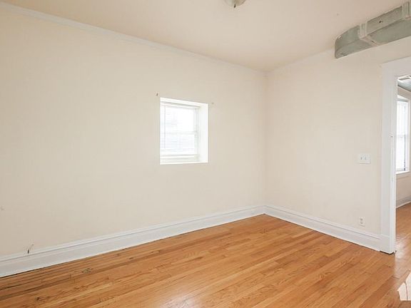 5th image of 3135 N Cicero Ave