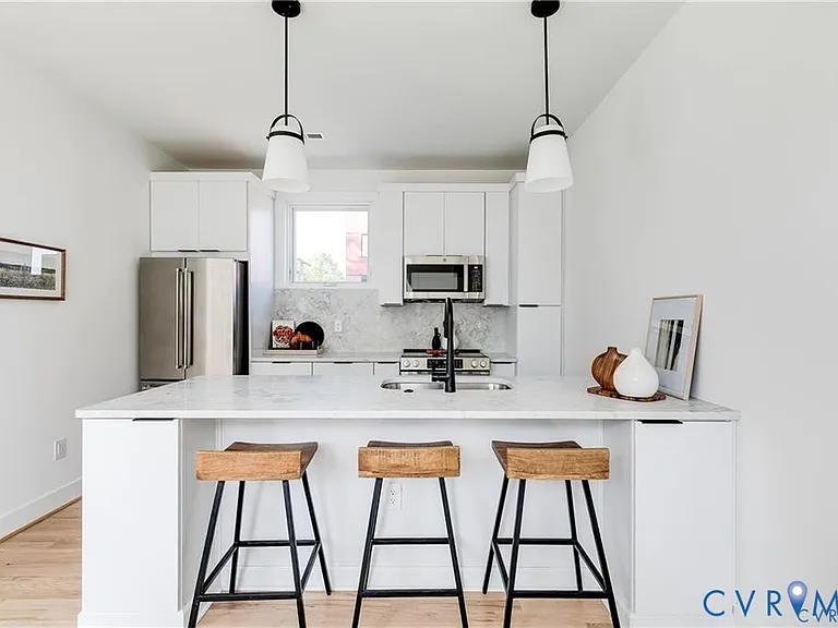 220 N 20th St #1 — Photo 14