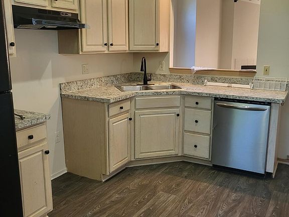4th image of 16983 Coral Gables St