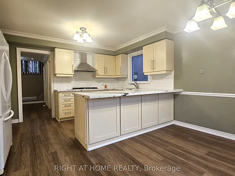 28 Mullen Dr — Photo 10