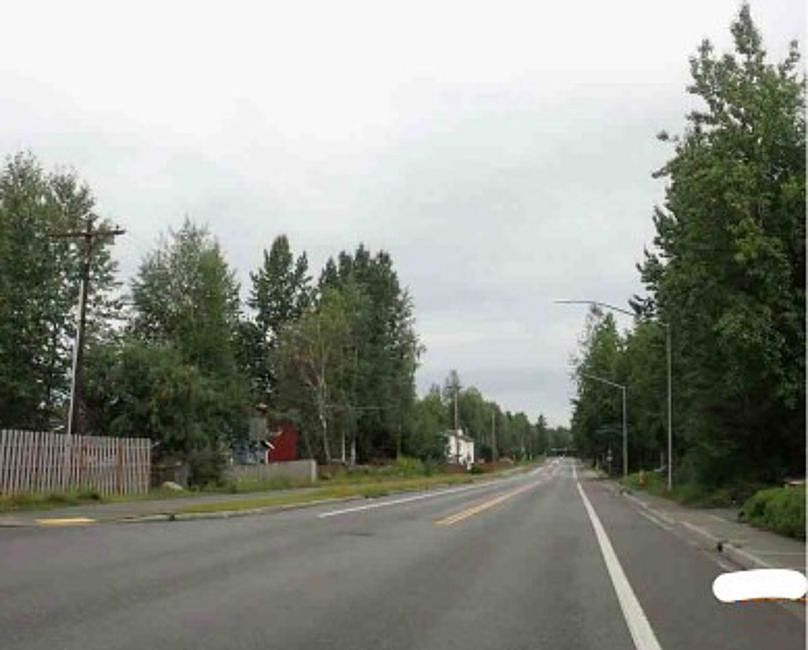 Exterior Neighborhood (street photo)