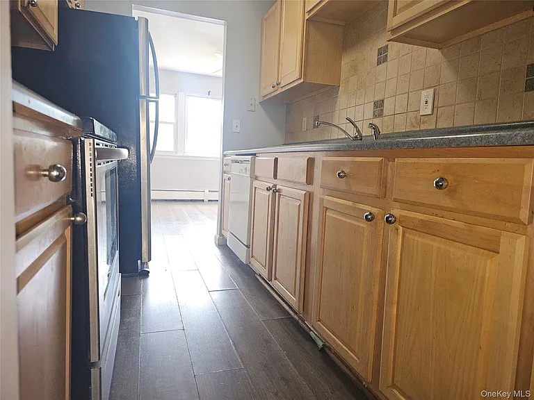 60 Sarah Ln — Photo 4