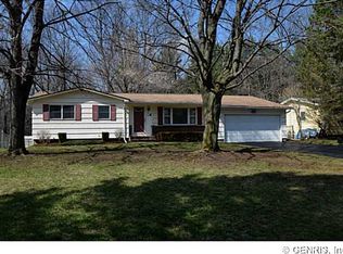 16 Dortmund Cir, Rochester, NY 14624