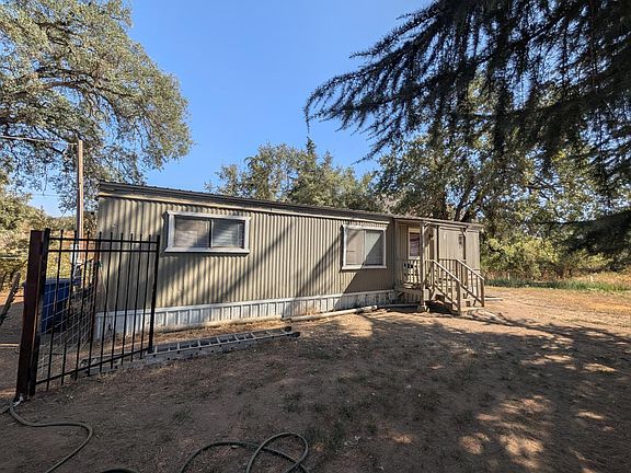 3rd image of 36197 Mistletoe Rd