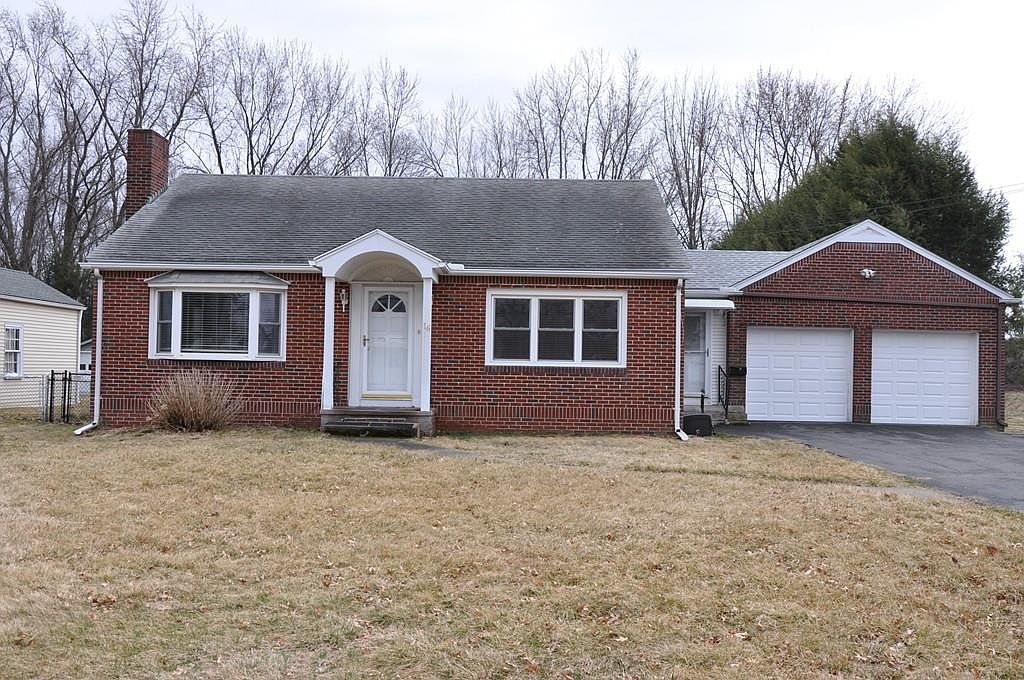 16 Meadow St, Agawam, MA 01001 | Zillow