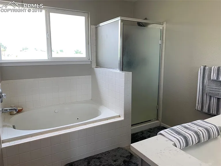 8228 Firethorn Dr — Photo 13