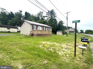 4 Fisher Ln, Lewistown, PA 17044