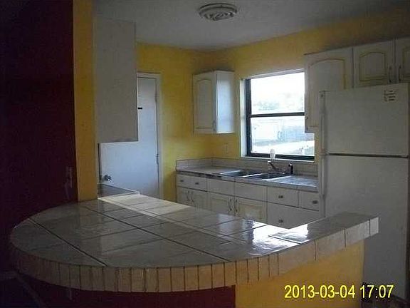 4th image of 152 Crawford Dr