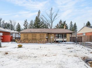 1132 Adirondack Dr, Ottawa, ON K2C 2V1