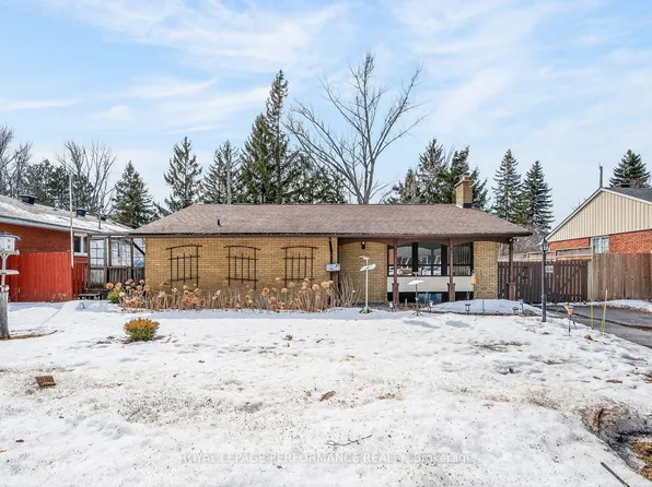 1132 Adirondack Dr, Ottawa, ON K2C 2V1