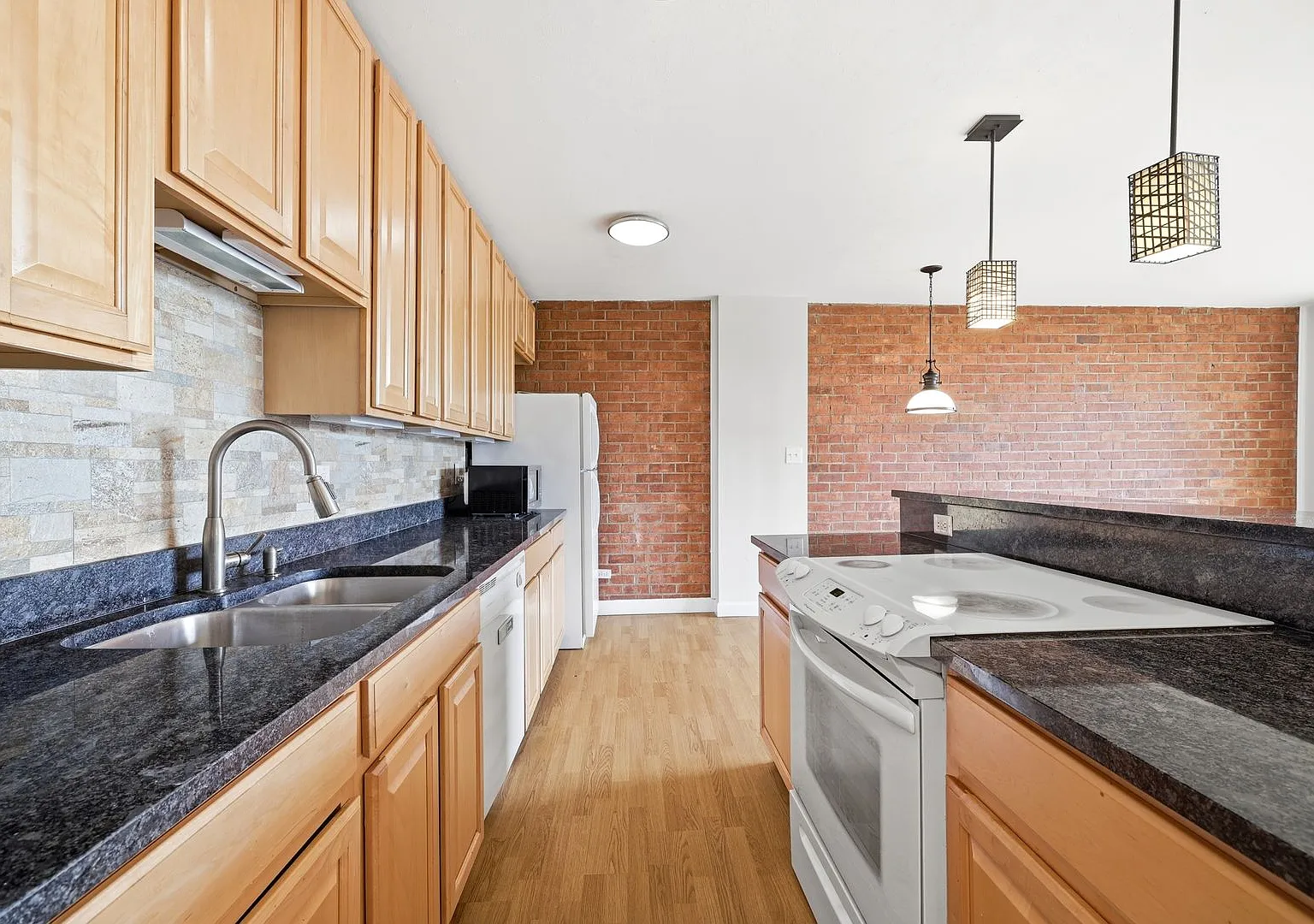 1800 Jefferson Park Avenue #912 — Photo 3