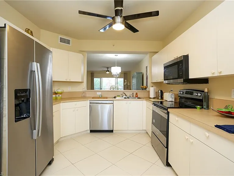 7819 Regal Heron Cir #201 — Photo 10