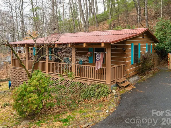 16 Rocky Glen Trl, Black Mountain, NC 28711