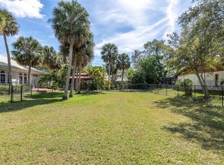 Fiesta Dr #5, Sarasota, FL 34231