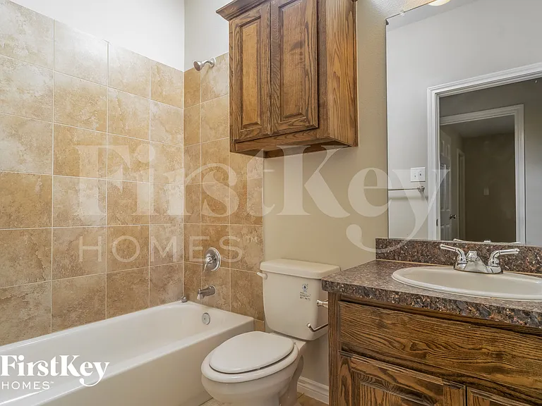 615 Hearthstone Dr — Photo 14