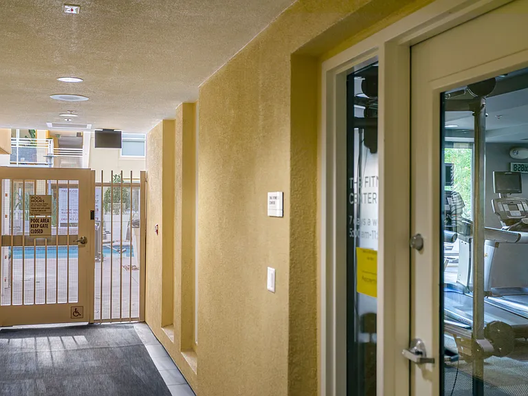 21301 Erwin St #526 — Photo 30