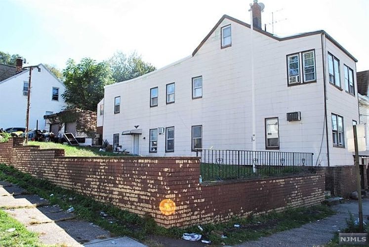 1st image of 54-56 Bloomfield Ave