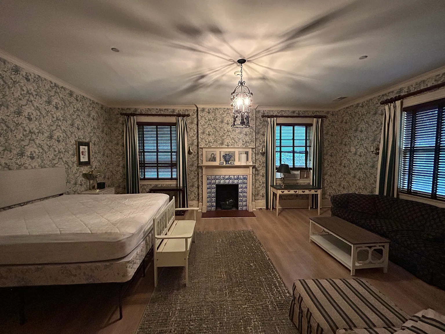 1 bed, 700 sqft, $1,295 — Photo 1