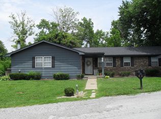 169 Village Dr #1, Carbondale, IL 62902