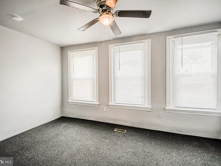 4615 Fernhill Rd — Photo 10