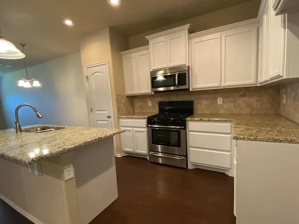 11208 NW 114th St, Yukon, OK 73099