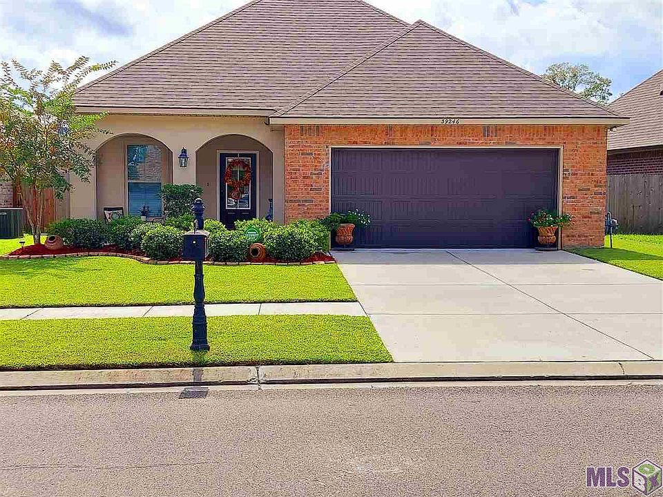1st image of 39246 Majestic Wood Ave
