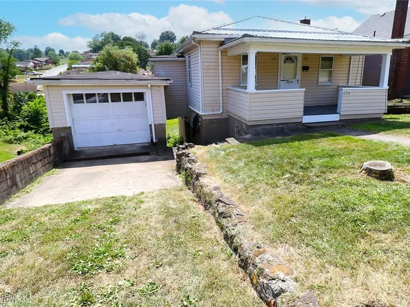 2354 Chestnut St, Steubenville, OH 43952