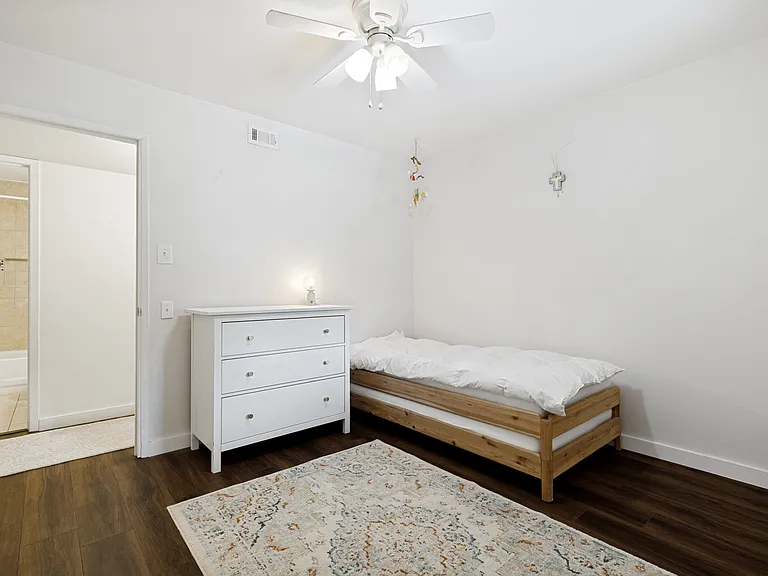 817 Kingswood Ave — Photo 14