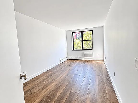 3rd image of 598 10th Ave APT 3