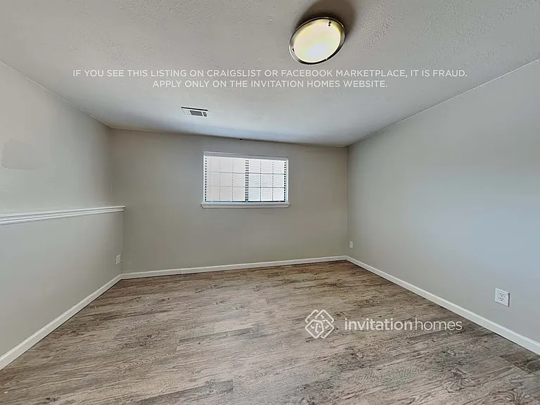 11762 Albion St — Photo 14