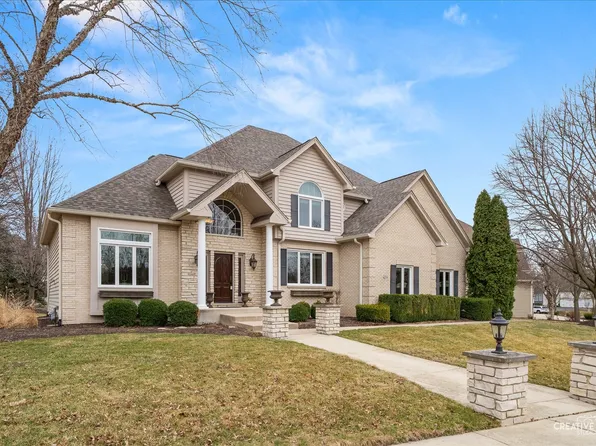 4204 Falkner Dr, Naperville, IL 60564