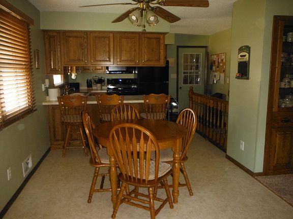 dining/kitchen