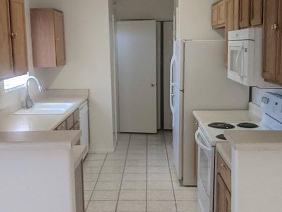 4th image of 3705 W Oregon Ave