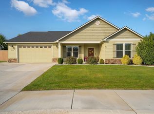 4709 Meadow View Dr, Pasco, WA 99301