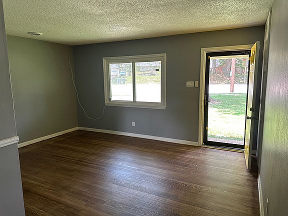 2nd image of 3615 Kimball Ave