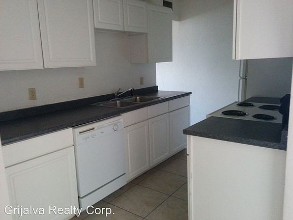 5th image of 1402 E Elm St #1