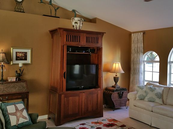 5th image of 1700 SW 51st St
