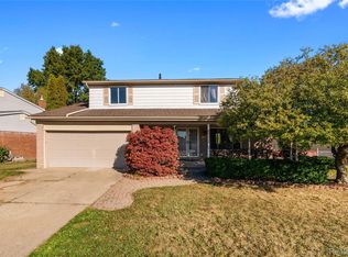 3261 Lancaster Dr, Sterling Heights, MI 48310