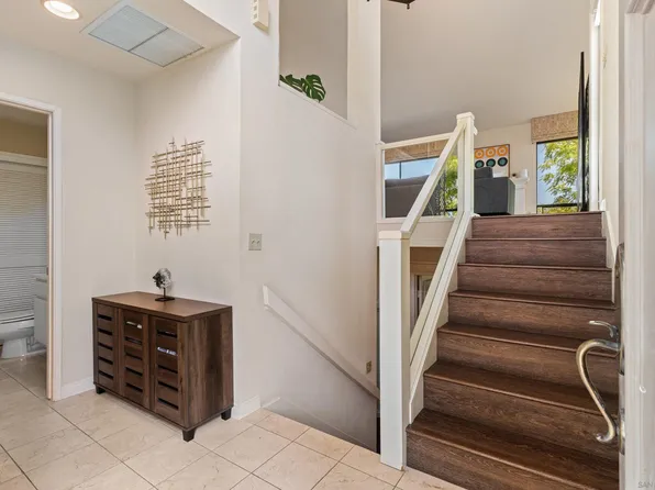 6667 La Jolla Scenic Dr S, La Jolla, CA 92037