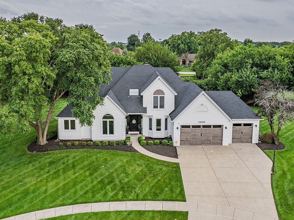 1st image of 24065 Ascot Ct